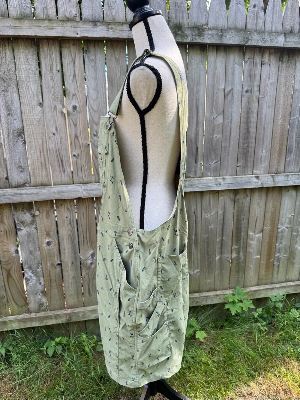 🌿🍃 Duluth Heirloom Short Overalls – Light Olive Fern Print – XXL 🍃🌿 - Picture 5 of 9